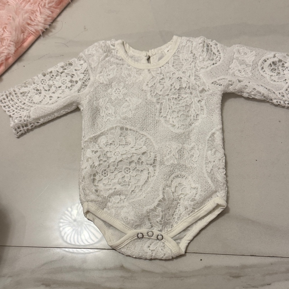 Source Unknown Cream Lace Kids Bodysuit